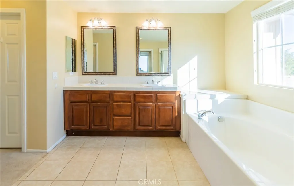 35181 Begonia Lane, Winchester, California 92596 home-pic-33
